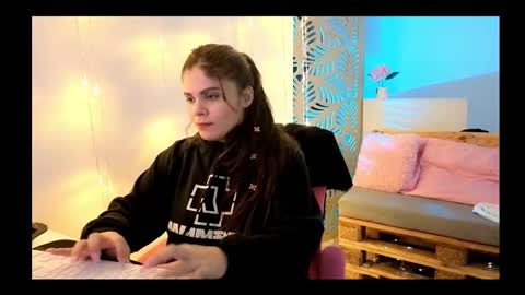 vickyvalencia2 online show from January 9, 2026, 6:16 am