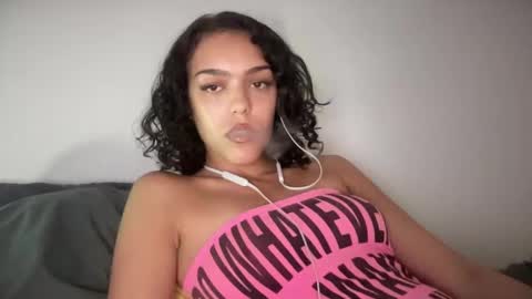 Goddess Victory  online show from February 5, 2025, 6:56 am