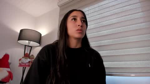 Snapshot of vico_sweety chatting on December 18, 2025, 7:53 pm Victoria online show from December 18, 2025, 7:53 pm