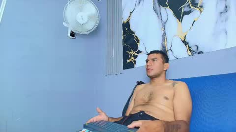 Snapshot of victor_guns chatting on May 27, 2026, 8:50 pm Victor online show from May 27, 2026, 8:50 pm