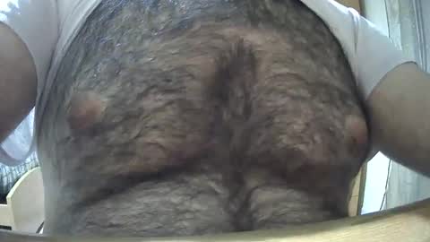 VictorHume online show from November 1, 2025, 7:05 pm