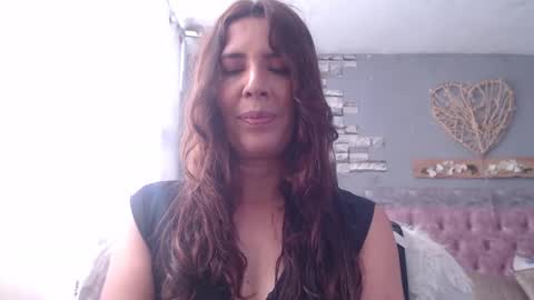 Snapshot of victoria25_meester chatting on December 4, 2024, 2:15 pm Hi guys Im victoria Be the one who can control me in PVT online show from December 4, 2024, 2:15 pm