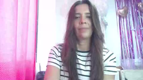 Snapshot of victoria25_meester chatting on February 19, 2025, 4:55 pm Hi guys Im victoria Be the one who can control me in PVT online show from February 19, 2025, 4:55 pm