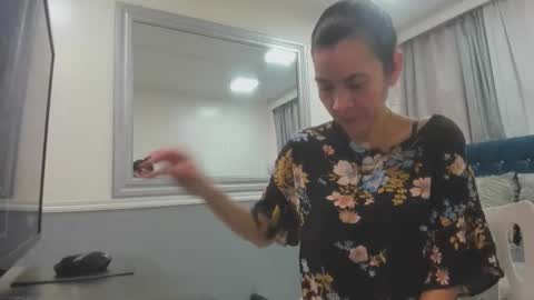 Snapshot of victoria__grey_ chatting on April 6, 2026, 7:26 pm Victoria grey online show from April 6, 2026, 7:26 pm