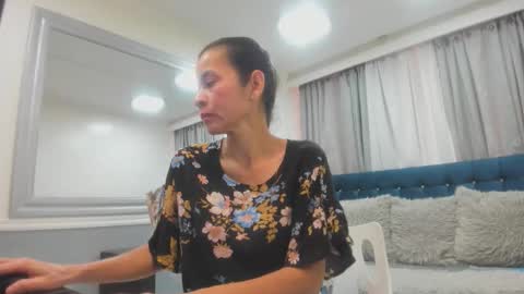 Snapshot of victoria__grey_ chatting on April 14, 2026, 8:04 pm Victoria grey online show from April 14, 2026, 8:04 pm