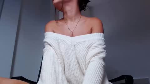 Snapshot of victoria__harris chatting on October 8, 2025, 11:30 am Victoria online show from October 8, 2025, 11:30 am