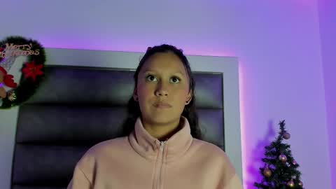 Snapshot of victoria__js_ chatting on January 6, 2026, 7:17 pm Victoria online show from January 6, 2026, 7:17 pm