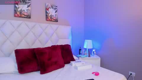 victoria__lee_ online show from May 26, 2026, 4:08 am