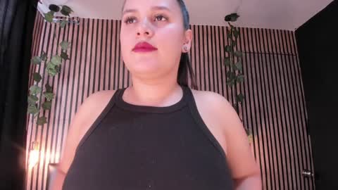 Snapshot of victoria__ponce chatting on February 6, 2025, 8:13 pm victorira online show from February 6, 2025, 8:13 pm