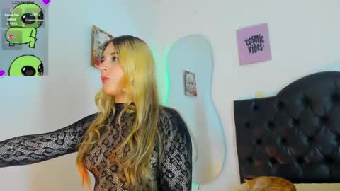 Victoria  independent model online show from February 3, 2026, 4:12 pm