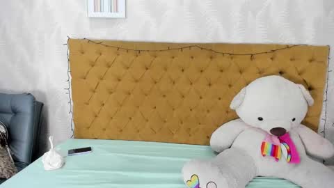 Snapshot of victoria_colemann chatting on January 8, 2025, 11:43 am Victoria online show from January 8, 2025, 11:43 am
