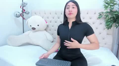 Snapshot of victoria_colemann chatting on April 2, 2026, 7:44 pm Victoria online show from April 2, 2026, 7:44 pm