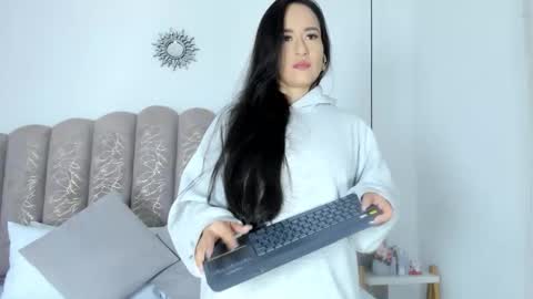 Snapshot of victoria_cooper3 chatting on October 4, 2025, 11:41 am valentina online show from October 4, 2025, 11:41 am