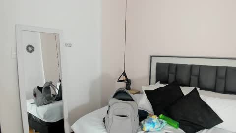 Snapshot of victoria_cooper3 chatting on November 27, 2025, 9:55 am valentina online show from November 27, 2025, 9:55 am