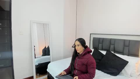 Snapshot of victoria_cooper3 chatting on November 30, 2025, 9:24 am valentina online show from November 30, 2025, 9:24 am