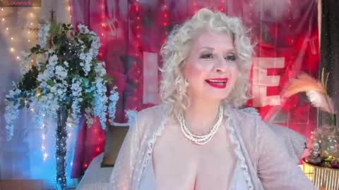 Snapshot of victoria_dior chatting on April 24, 2026, 7:16 pm diorvictoria9 online show from April 24, 2026, 7:16 pm