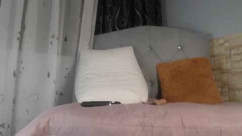 Snapshot of victoria_founta1n chatting on March 5, 2026, 10:28 pm victoria_founta1n online show from March 5, 2026, 10:28 pm