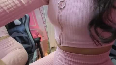 Snapshot of victoria_hernandez_t chatting on October 3, 2025, 12:57 pm Victoria online show from October 3, 2025, 12:57 pm