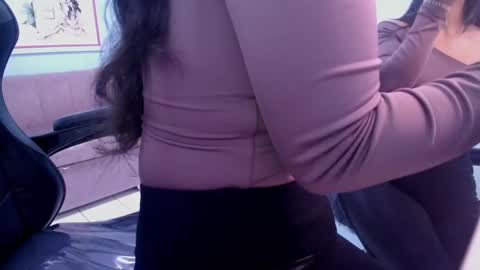 Snapshot of victoria_hernandez_t chatting on October 8, 2025, 1:31 pm Victoria online show from October 8, 2025, 1:31 pm