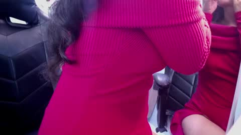 Snapshot of victoria_hernandez_t chatting on October 10, 2025, 12:59 pm Victoria online show from October 10, 2025, 12:59 pm