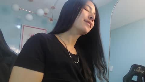 Snapshot of victoria_hernandez_t chatting on March 2, 2026, 1:18 pm Victoria online show from March 2, 2026, 1:18 pm