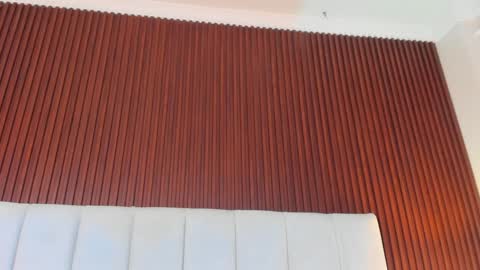  Victoria Lozano  online show from January 25, 2025, 4:03 pm