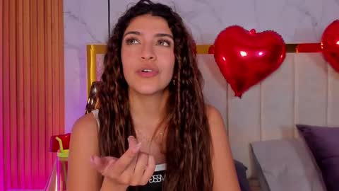  Victoria Lozano  online show from February 15, 2025, 3:50 pm