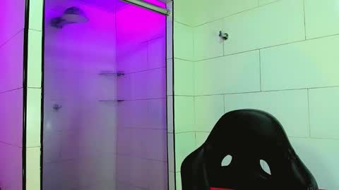 Snapshot of victoria_kastelo chatting on November 5, 2025, 7:25 pm Victoria online show from November 5, 2025, 7:25 pm