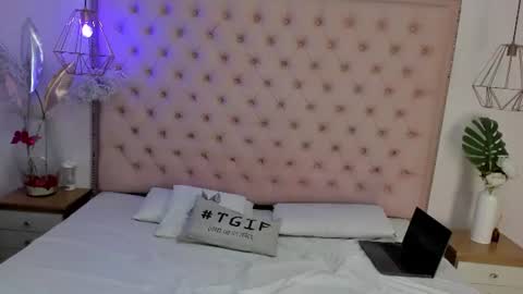 Snapshot of victoria_kitt chatting on June 14, 2026, 2:24 am victoria_kitt online show from June 14, 2026, 2:24 am