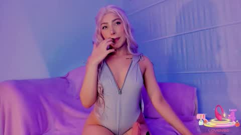 Victoria Laurent online show from October 30, 2025, 10:10 pm