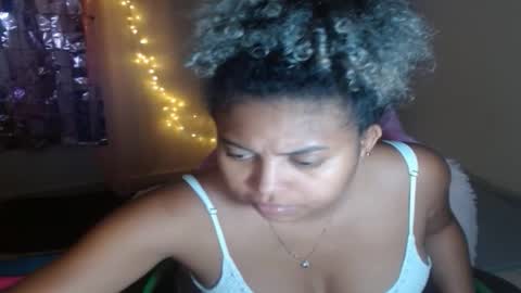 VICKY online show from December 3, 2025, 12:51 am