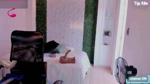Snapshot of victoria_mooree chatting on March 28, 2026, 3:55 pm Victoria Everyday From 1400 to 2130 Col Time online show from March 28, 2026, 3:55 pm
