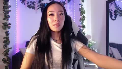 Victoria  online show from June 17, 2026, 9:27 pm