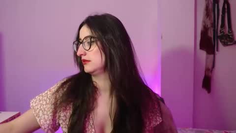 Victoria online show from October 20, 2025, 8:31 pm