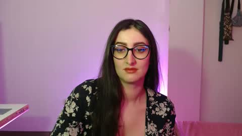 Victoria online show from November 25, 2025, 8:09 pm