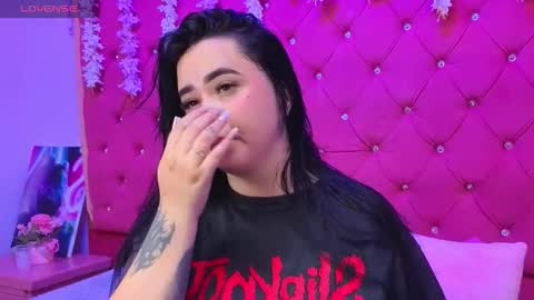 Snapshot of victoria_rossy_ chatting on October 26, 2025, 2:50 am Victoria online show from October 26, 2025, 2:50 am