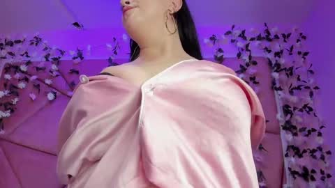 Snapshot of victoria_rossy_ chatting on November 13, 2025, 8:52 pm Victoria online show from November 13, 2025, 8:52 pm