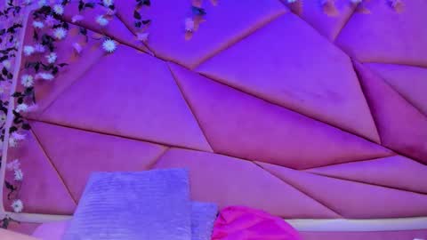 Snapshot of victoria_rossy_ chatting on December 2, 2025, 8:26 pm Victoria online show from December 2, 2025, 8:26 pm