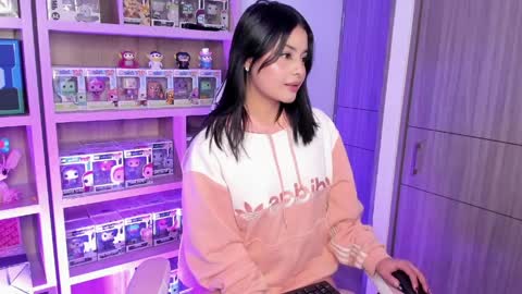 Victoria online show from April 10, 2026, 5:23 am