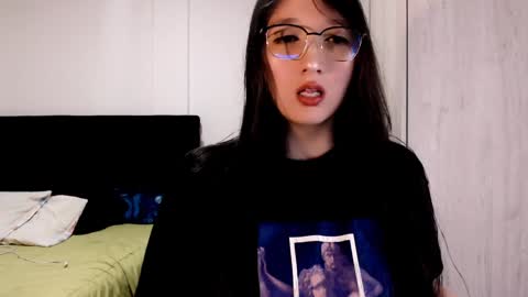 Snapshot of victoria_smile_ chatting on January 7, 2025, 10:08 pm Victoria online show from January 7, 2025, 10:08 pm