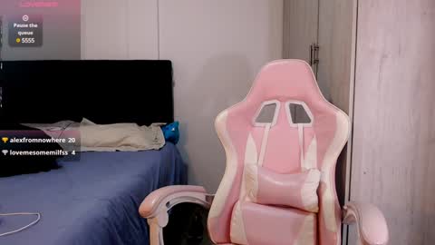 Snapshot of victoria_smile_ chatting on February 9, 2025, 12:39 am Victoria online show from February 9, 2025, 12:39 am