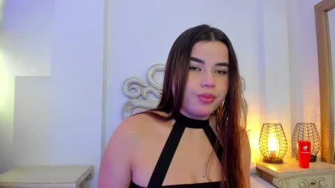 Snapshot of victoria_vallejo chatting on January 7, 2025, 11:37 am victoria  online show from January 7, 2025, 11:37 am