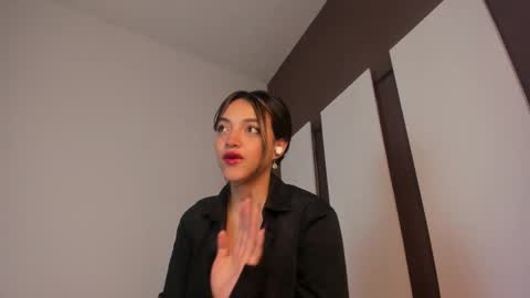 victoriaa2_doll online show from March 25, 2026, 12:00 pm