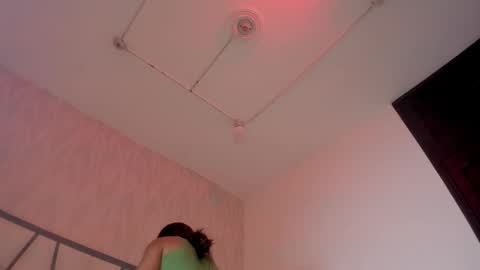 Victoria Sofia online show from November 3, 2025, 7:04 pm