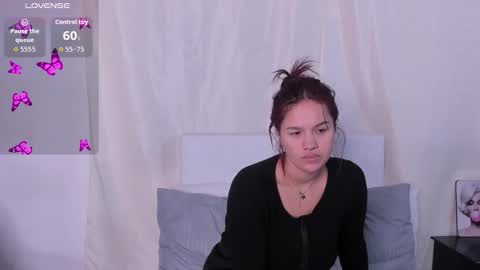 Victoria Zans  online show from December 20, 2025, 9:49 am