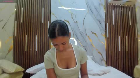 Victoria  online show from March 27, 2026, 8:08 pm