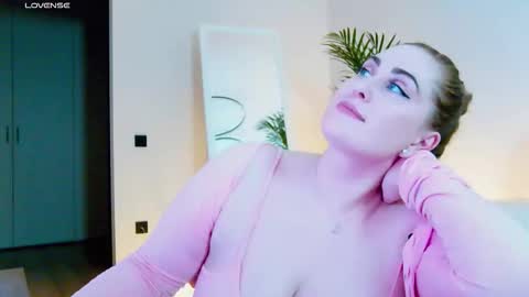 Snapshot of victoriafalls chatting on January 7, 2026, 7:49 pm Miss V online show from January 7, 2026, 7:49 pm