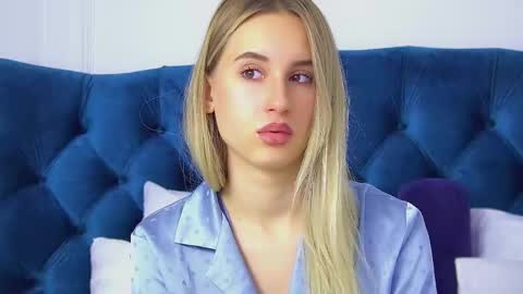 Victoria online show from October 12, 2025, 6:45 am