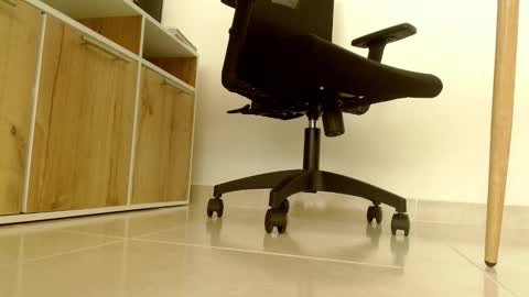 Snapshot of victoriarobertss chatting on October 16, 2025, 2:18 pm Victoria online show from October 16, 2025, 2:18 pm