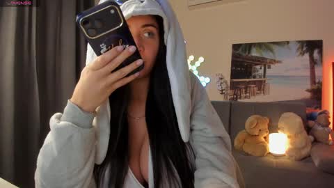 Snapshot of victorias_world chatting on March 26, 2026, 8:14 pm Viktoria online show from March 26, 2026, 8:14 pm